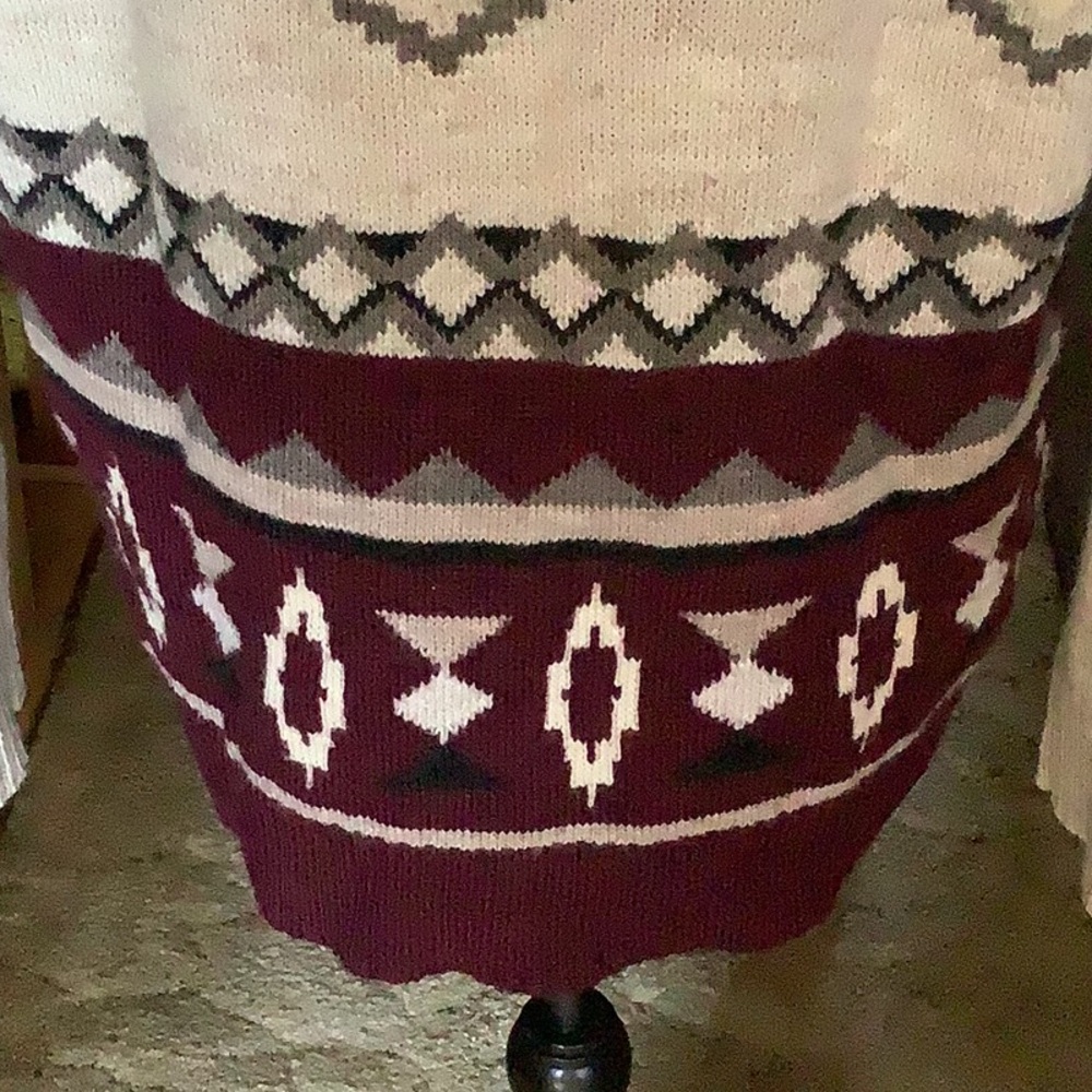 Geometric Pattern Sweater By American Eagle Outfi… - image 4